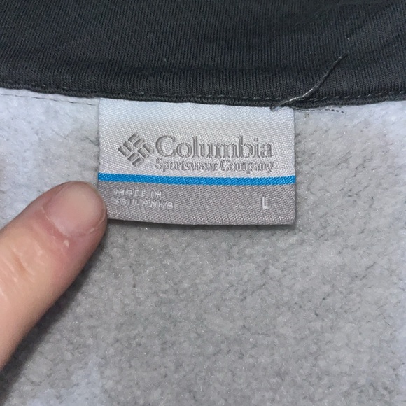 Columbia Quarter Zip - Picture 2 of 3